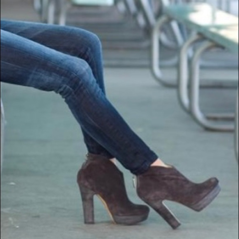 Pura Lopez Platform suede Booties. Size 36